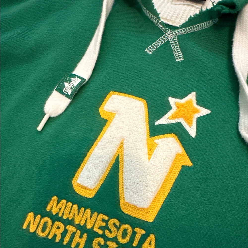MINNESOTA NORTH STAR  Athletic Men's
Green Hoodie MINNESOTA NORTH STAR